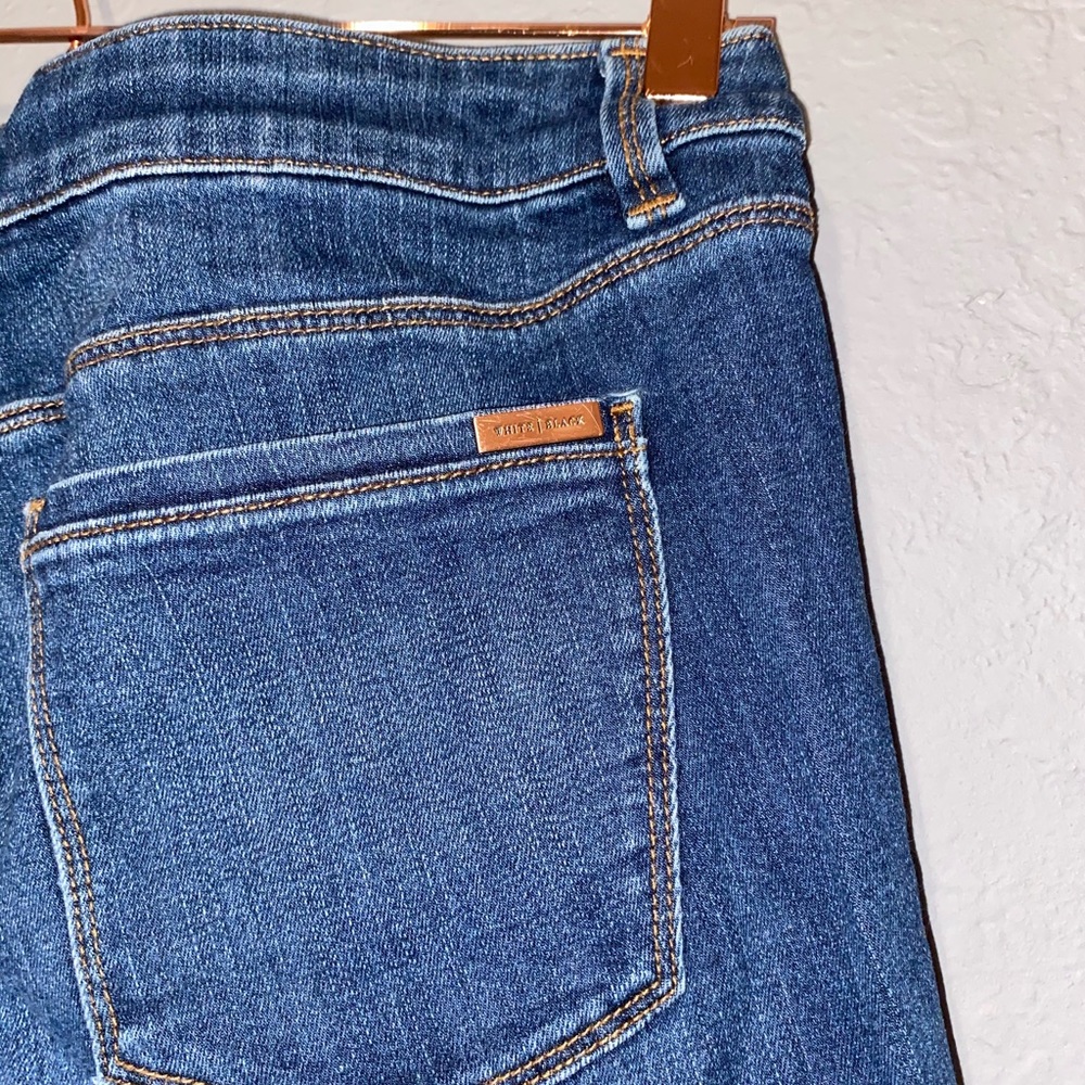 Shorts - Picture 6 of 8
